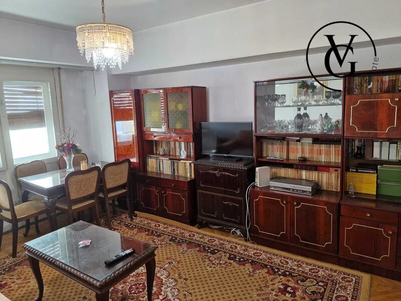 Piata 1 Mai, apartament 3 camere.