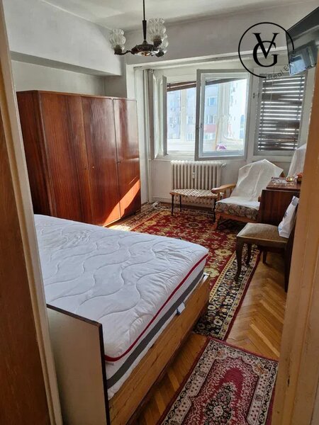 Piata 1 Mai, apartament 3 camere.